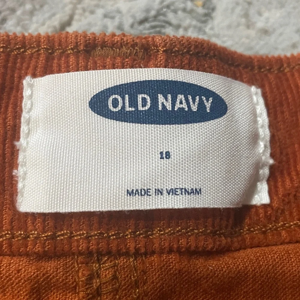 Old Navy Rust Corduroy Mini Skirt. 
Size 16. - Picture 7 of 10